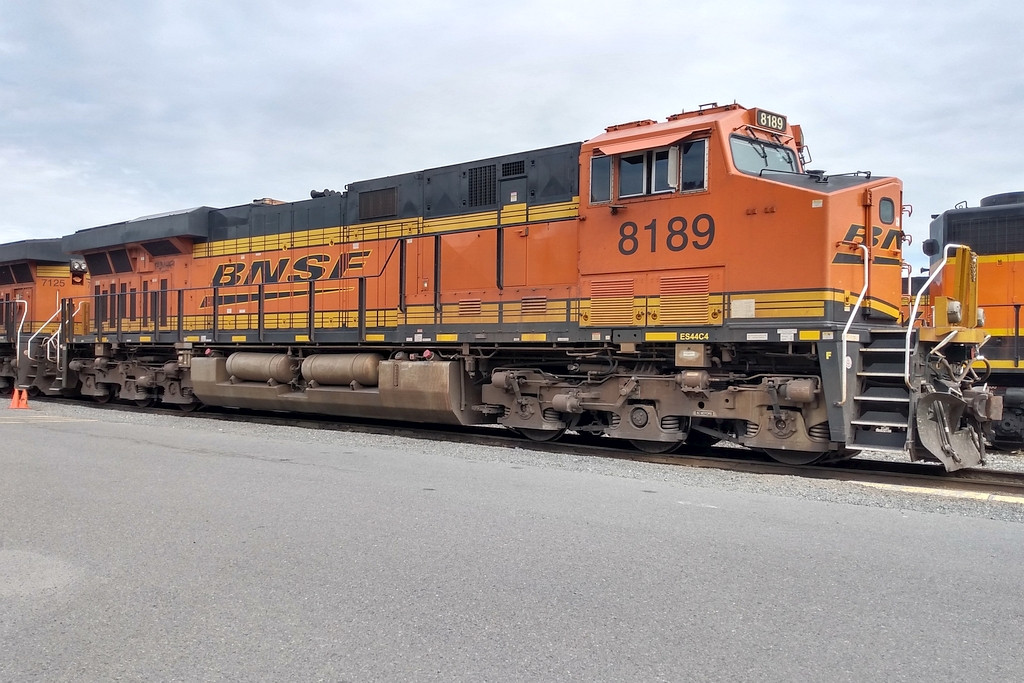 BNSF 8189